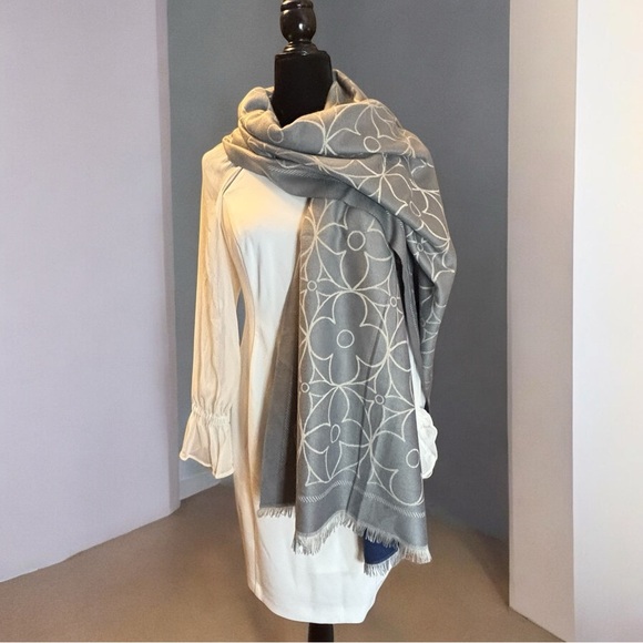 Exquisite Monogram Wrap/Scarf - Ethereal Gradient Collection - Picture 4 of 6